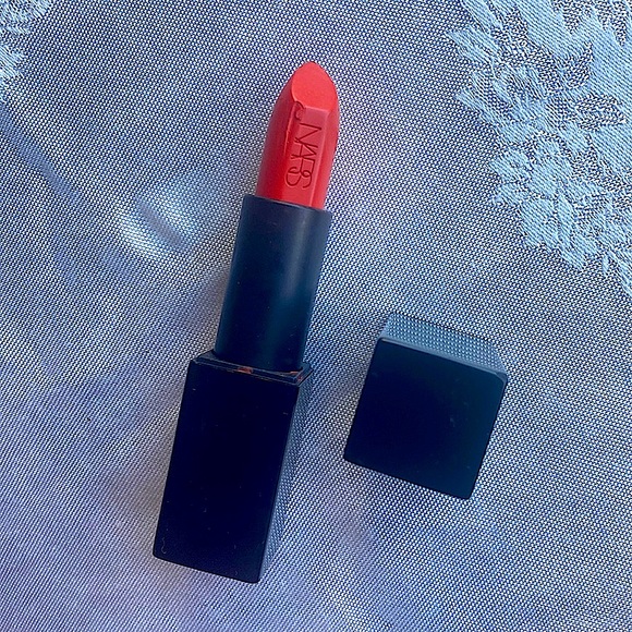 NWOT.  NARS Audacious lipstick in Tatiana shade.  Full size. - Picture 1 of 3